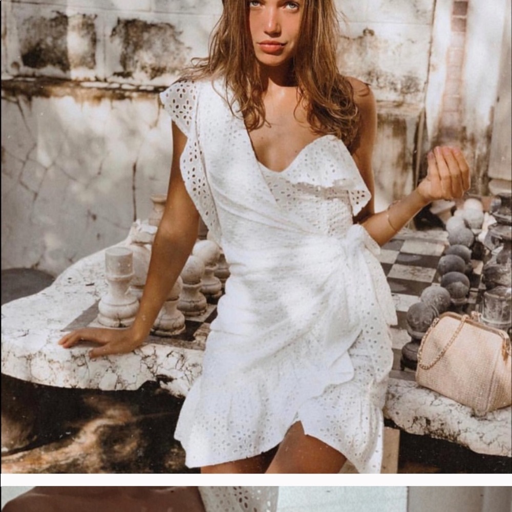 Beautiful  SABO White  Off the ShoulderDress